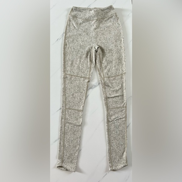 Gymshark washed khaki marl workout set NWT. Size XS Long sleeve top and leggings - Picture 6 of 10